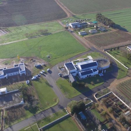 Loch Lynne Estate Hotel Дърбанвил Екстериор снимка