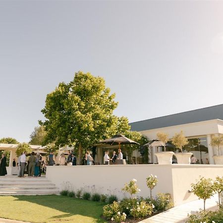 Loch Lynne Estate Hotel Дърбанвил Екстериор снимка